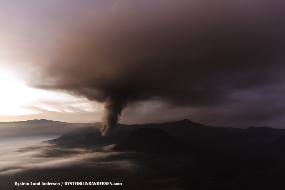 Bromo Eruption December 2015 Indonesia Java ash-plume