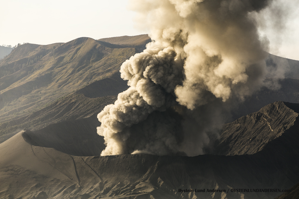 Bromo Eruption December 2015 Indonesia Java ash-plume