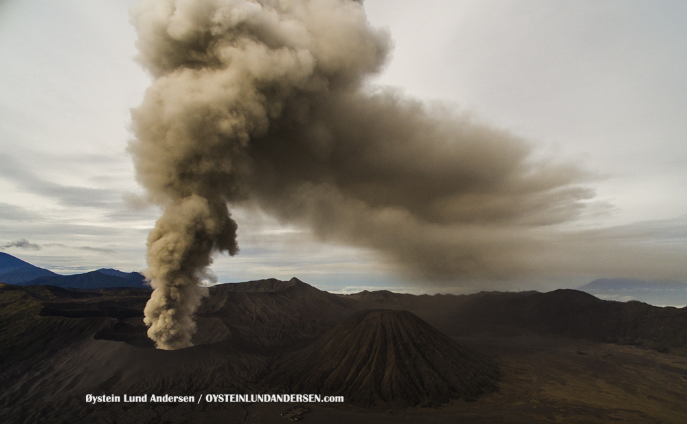 Bromo Eruption 2015 Indonesia ash