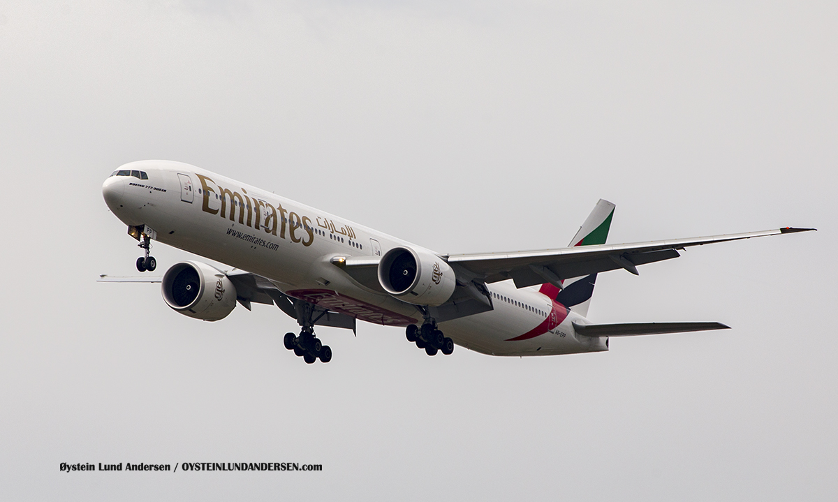 Emirates (A6-EPP Boeing 777-300ER Jakarta Airport Sukarno Hatta 