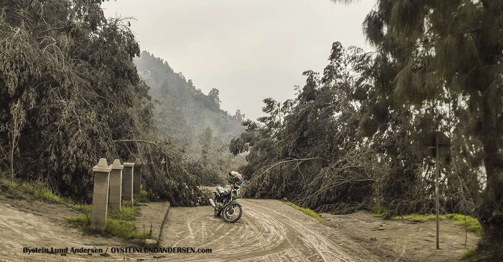 Bromo Eruption 2016 Indonesia ash lava