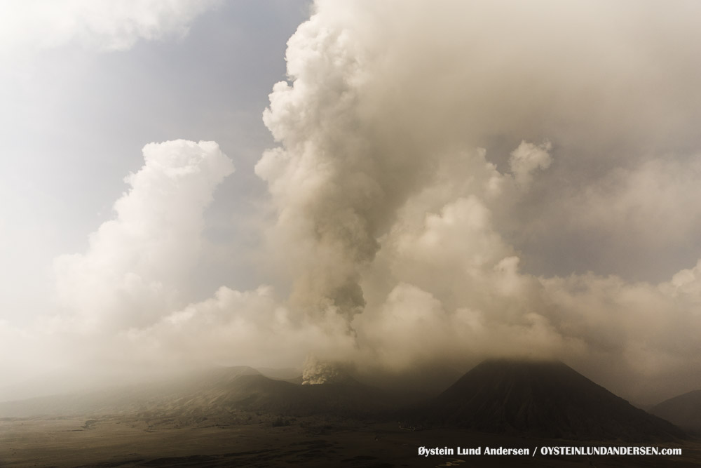 Bromo Eruption 2016 Indonesia ash lava