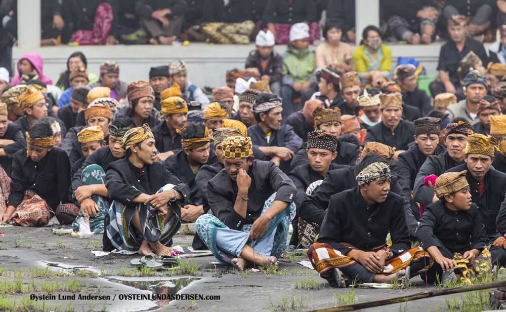 Camara Lawang-Kuningan Hindu Festival 2016 Bromo Indonesia