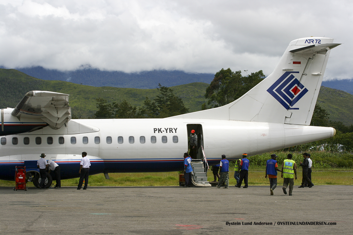 ATR-72 (PK-YRY) Trigana Wamena WMX airport papua