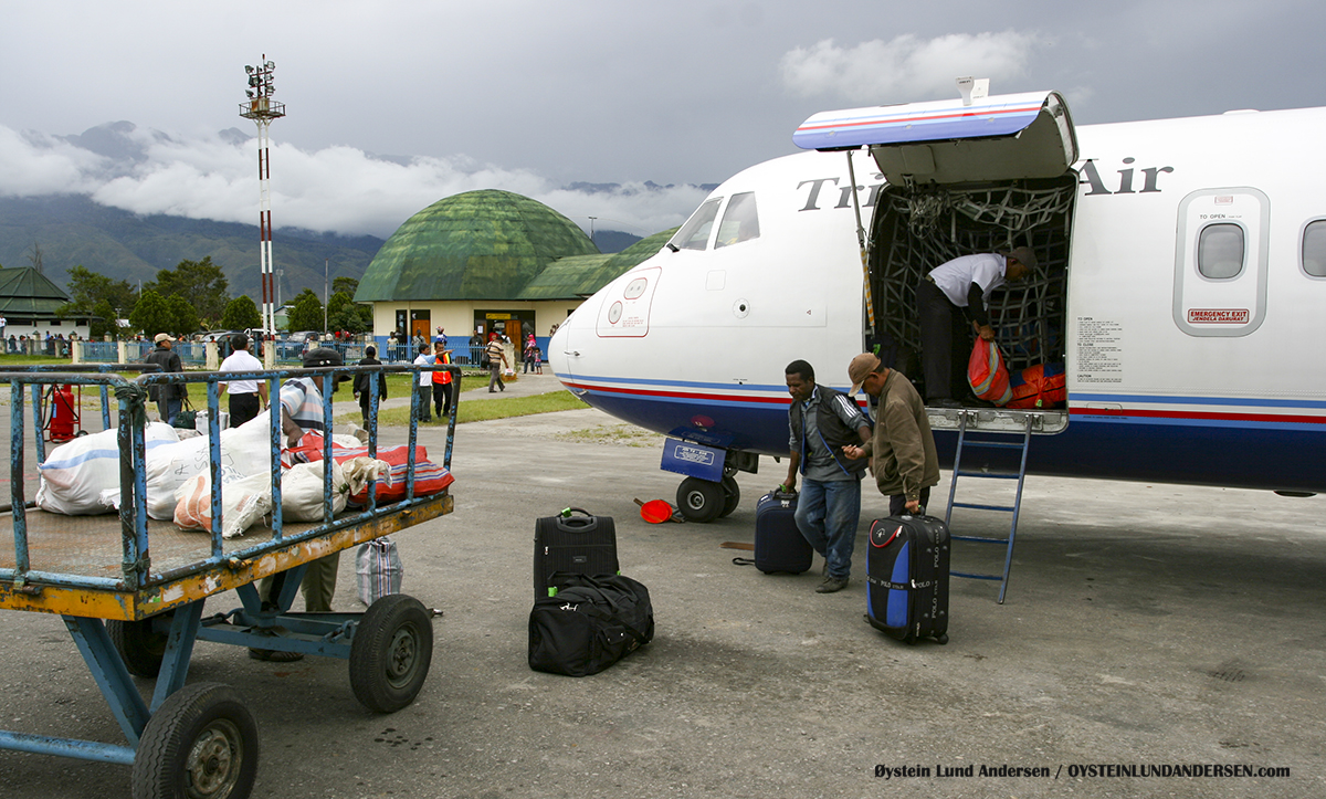 ATR-72 (PK-YRX) Wamena WMX airport papua
