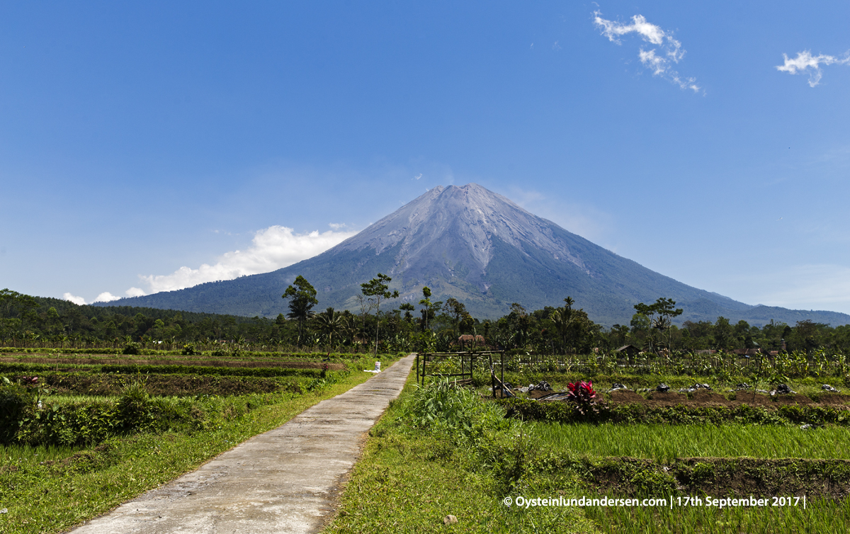 Semeru volcano eruption 2017 lumajang indonesia gunungapi semeru