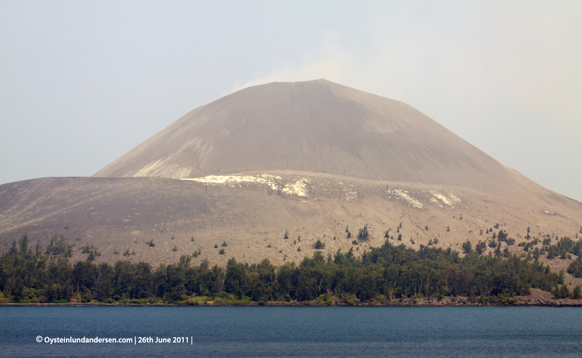 Krakatau Krakatoa 2011 eruption volcano ash Øystein Andersen