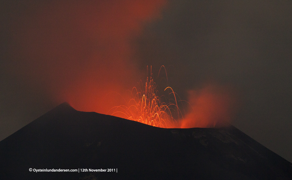 Krakatau Krakatoa 2011 eruption volcano ash Øystein Andersen