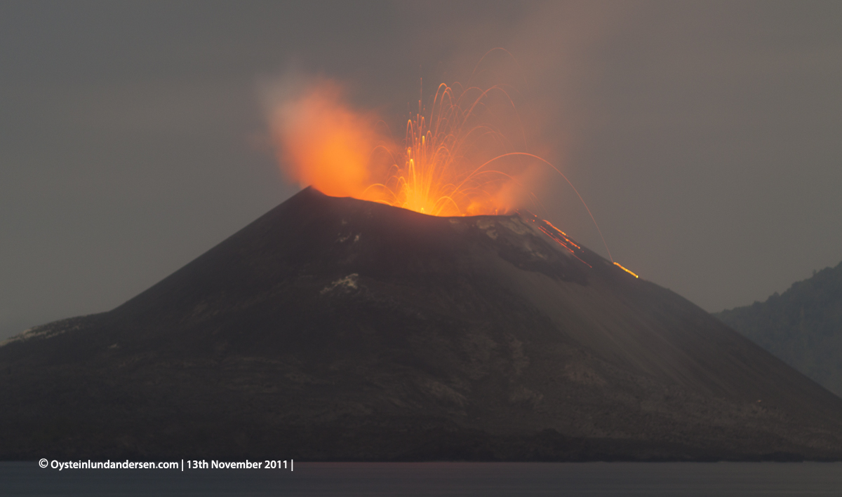 Krakatau Krakatoa 2011 eruption volcano ash Øystein Andersen