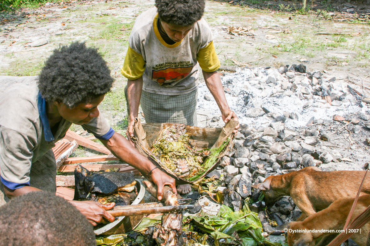 Papua West-Papua Lepki Tribe Terablu Murme Aboy 2007 Andersen