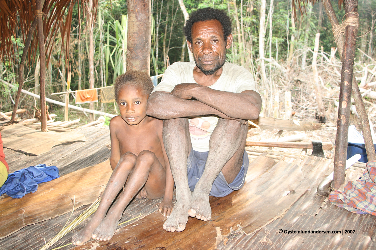 Papua West-Papua Lepki Tribe Terablu Murme Aboy 2007 Andersen