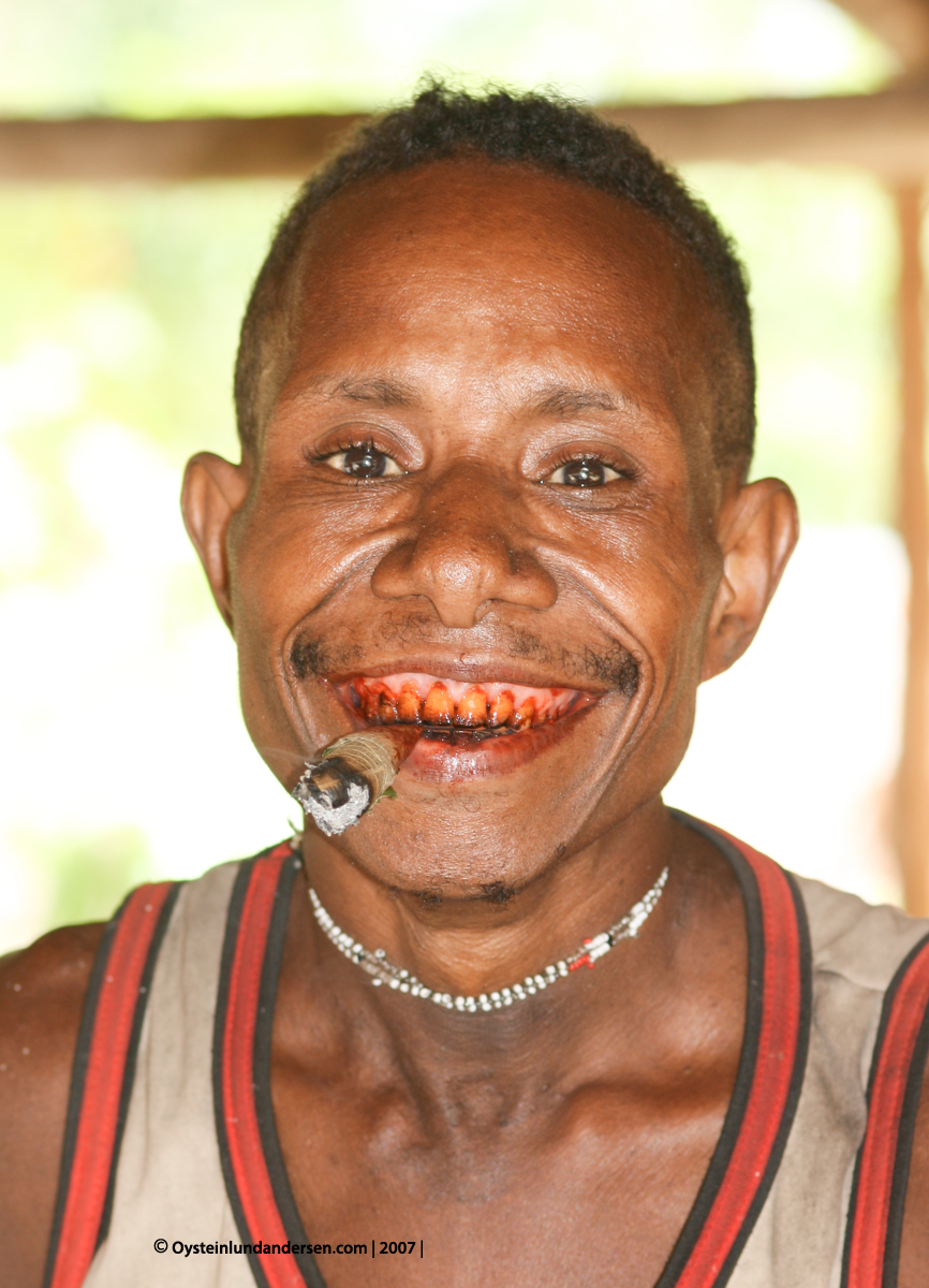 Papua West-Papua Lepki Tribe Terablu Murme Aboy 2007 Andersen