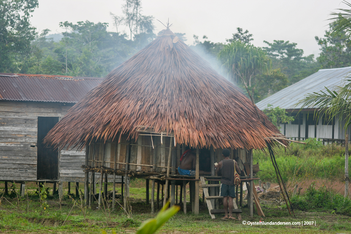 Papua West-Papua Lepki Tribe Terablu Murme Aboy 2007 Andersen