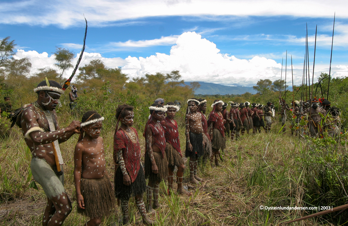 Baliem-valley wamena papua west-papua tribe dani-tribe Yali tribal oceania