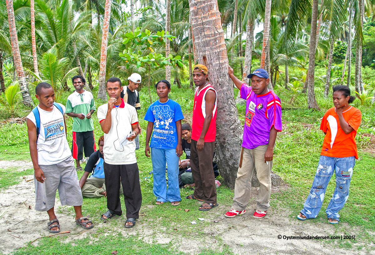 Cenderawasih Universitas UniversityPapua UNCEN Jayapura student 2004