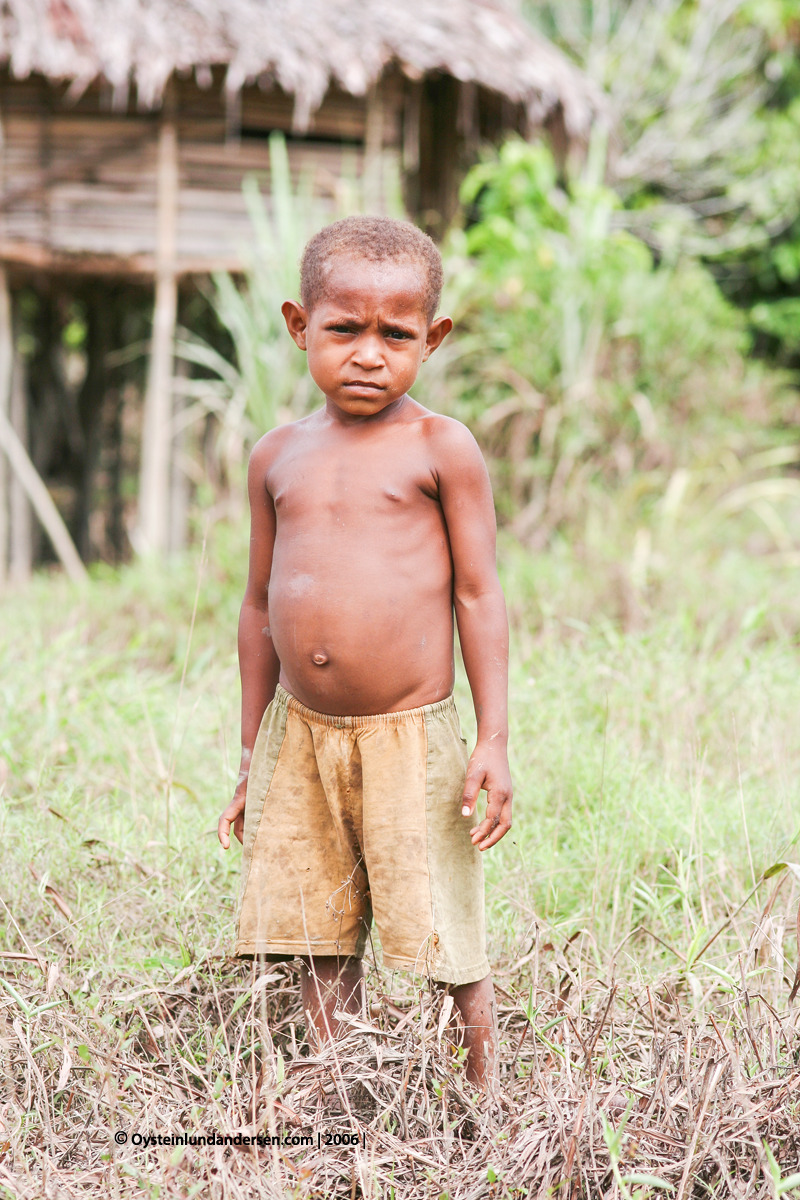 Kaure Aurina Lereh Papua rainforest Nawa-river 2006