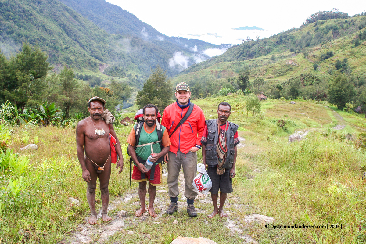 Nalca Kona Mek Mek-tribe Papua West-Papua culture 2005