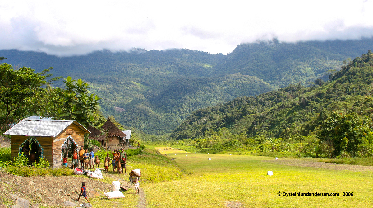 Nongme Urubool Umtambor Sekame Yahukimo 2006 papua west-papua