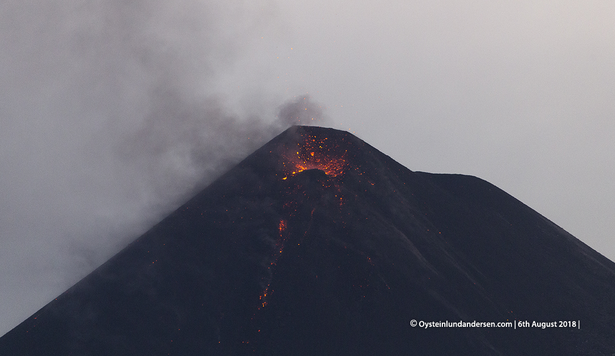 Krakatau volcano eruption explosion august 2018 strombolian indonesia lava-flow