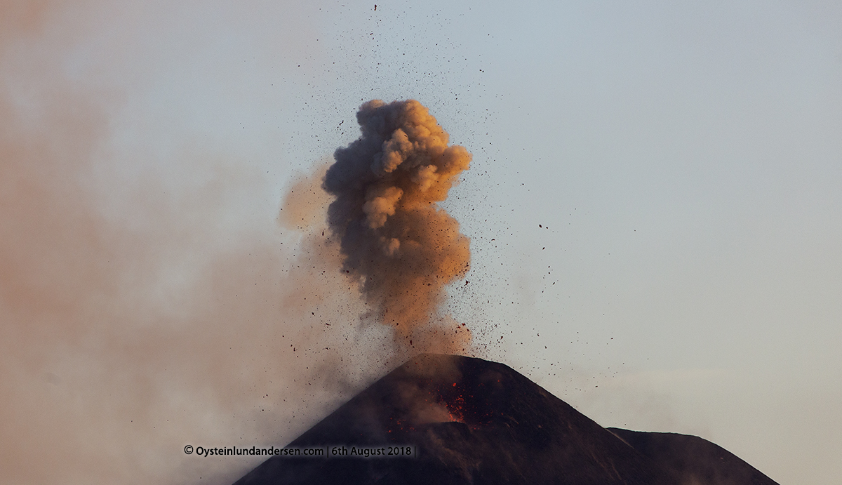 Krakatau volcano eruption explosion august 2018 strombolian indonesia lava-flow