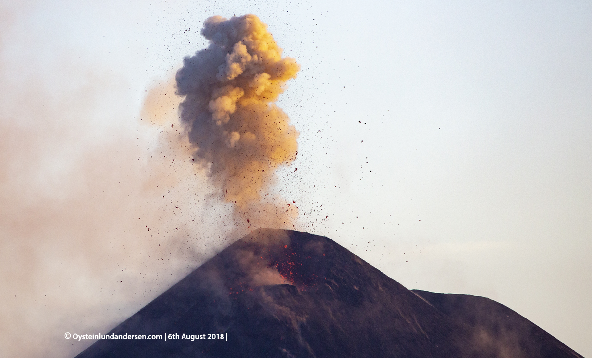 Krakatau volcano eruption explosion august 2018 strombolian indonesia lava-flow