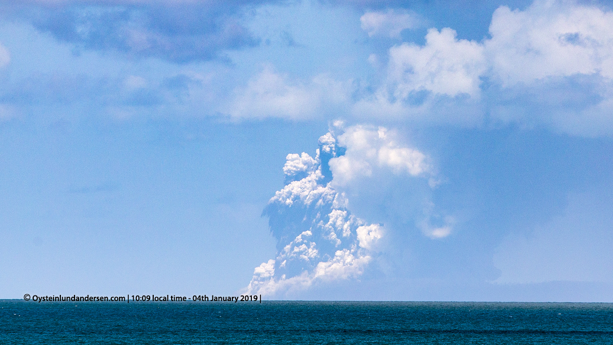 Krakatau volcano Krakatoa Anak-Krakatau 2019 Hydro Surtseyan eruption Indonesia Sunda