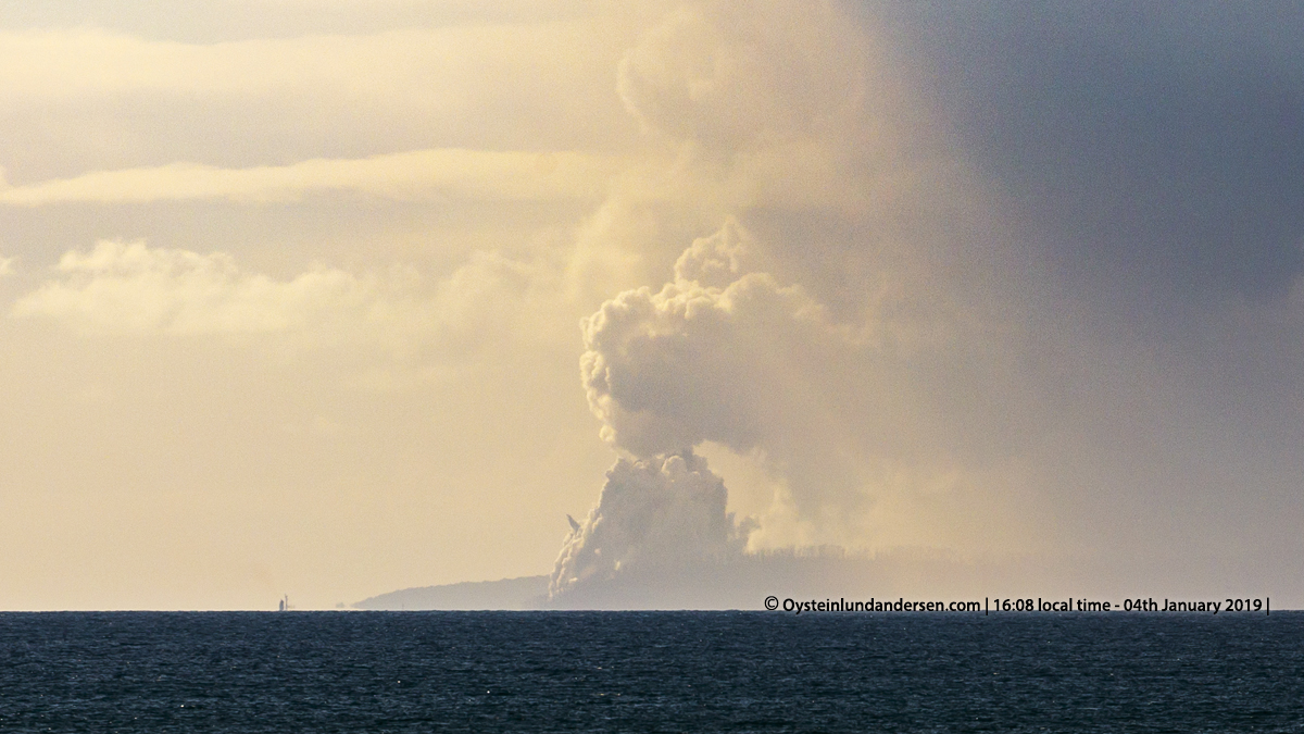 Krakatau volcano Krakatoa Anak-Krakatau 2019 Hydro Surtseyan eruption Indonesia Sunda