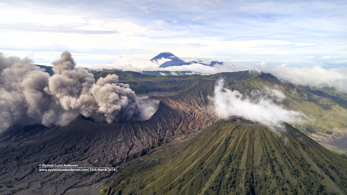 Bromo eruption march 2019 tengger drone