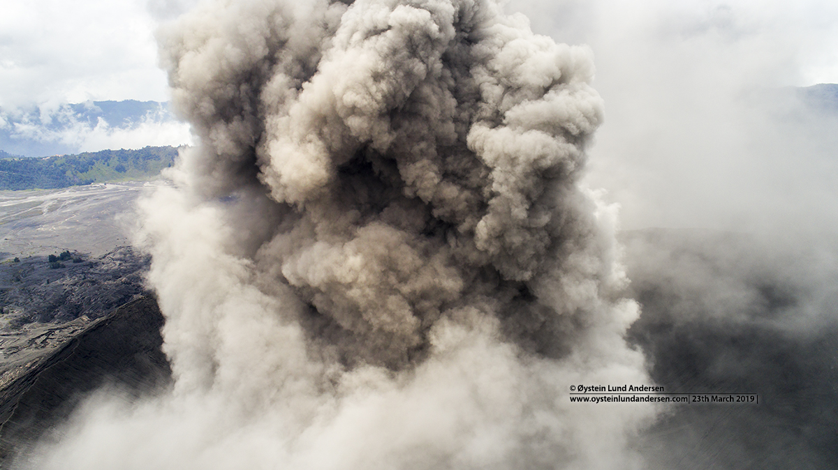 Bromo eruption march 2019 tengger drone