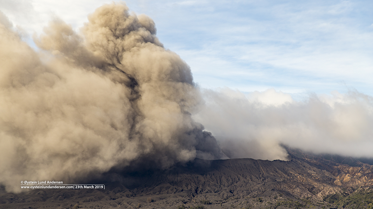 Bromo eruption march 2019 tengger drone