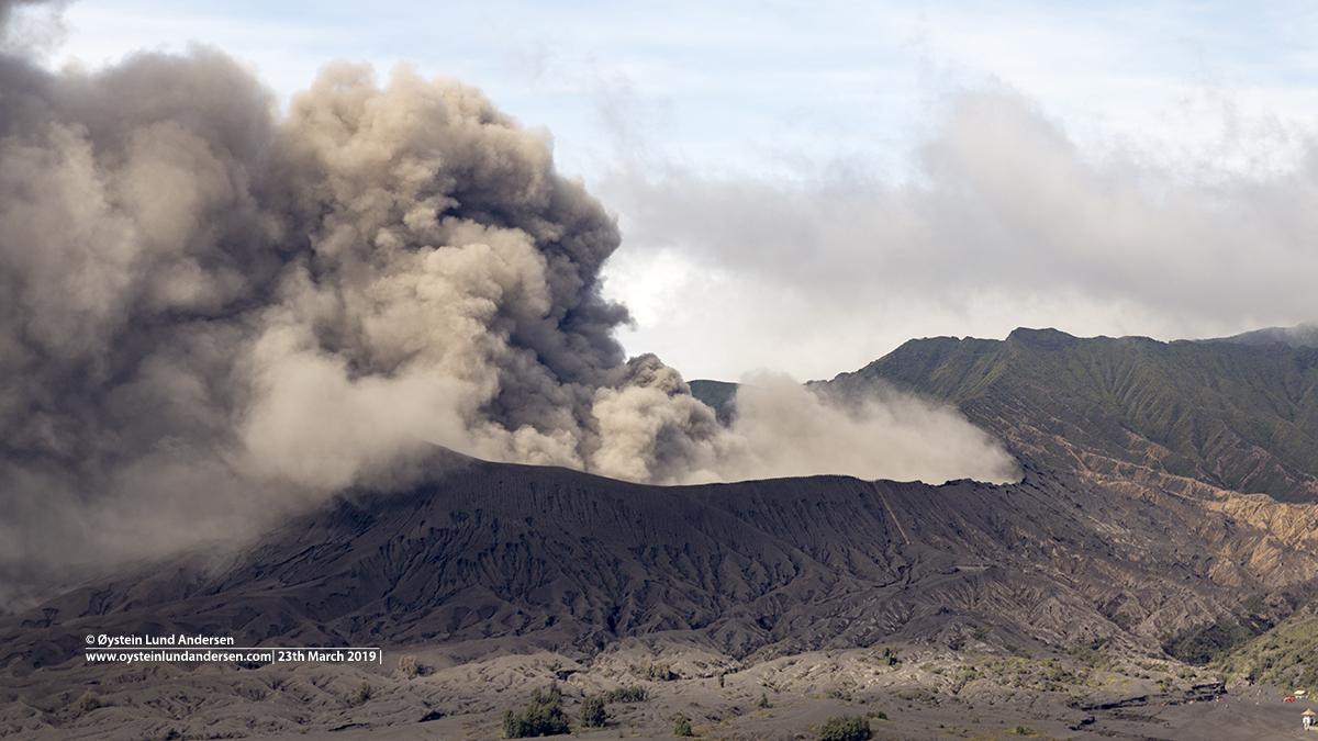 Bromo eruption march 2019 tengger drone