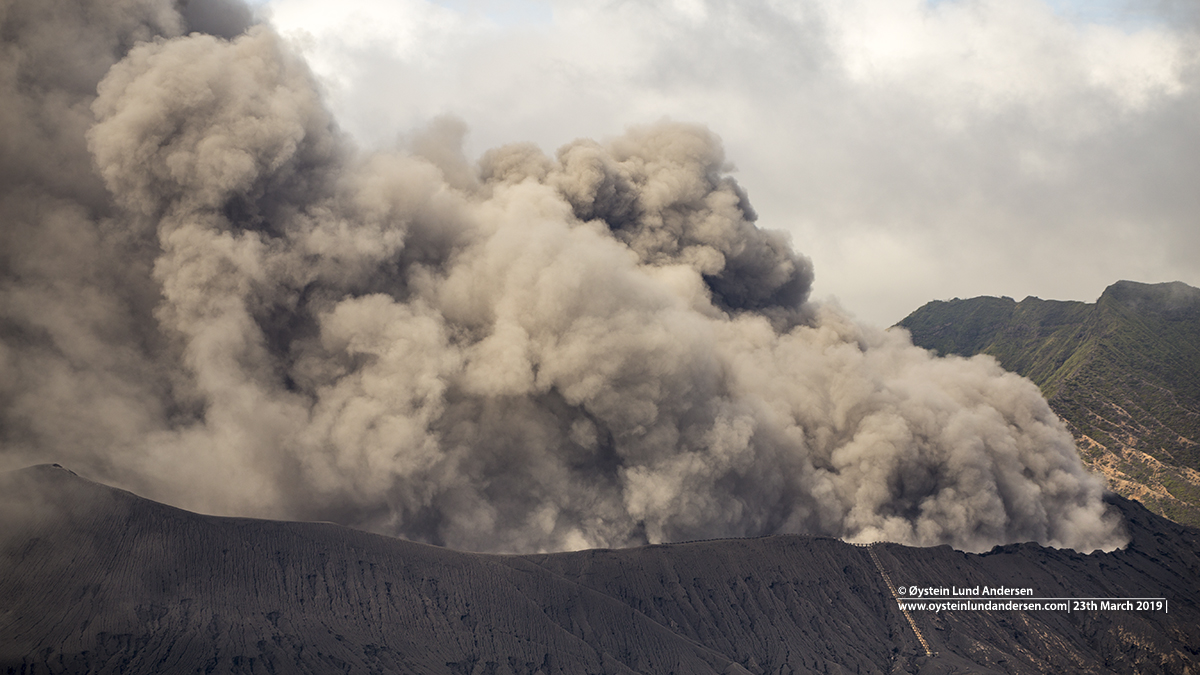 Bromo eruption march 2019 tengger drone