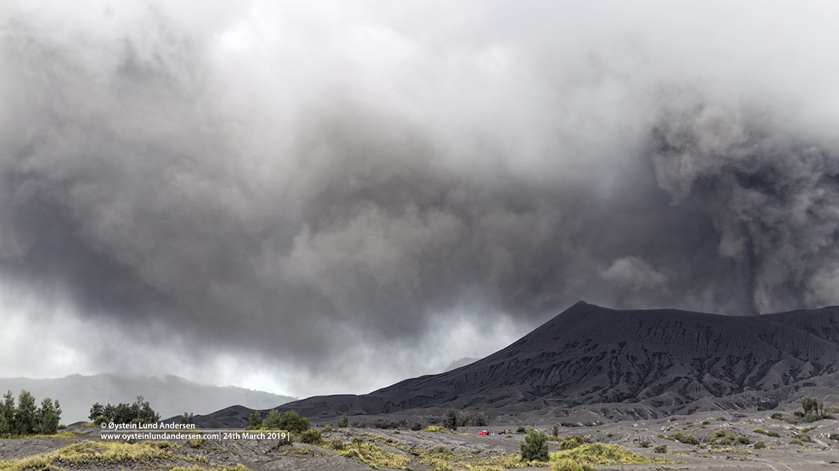 Bromo eruption march 2019 tengger drone