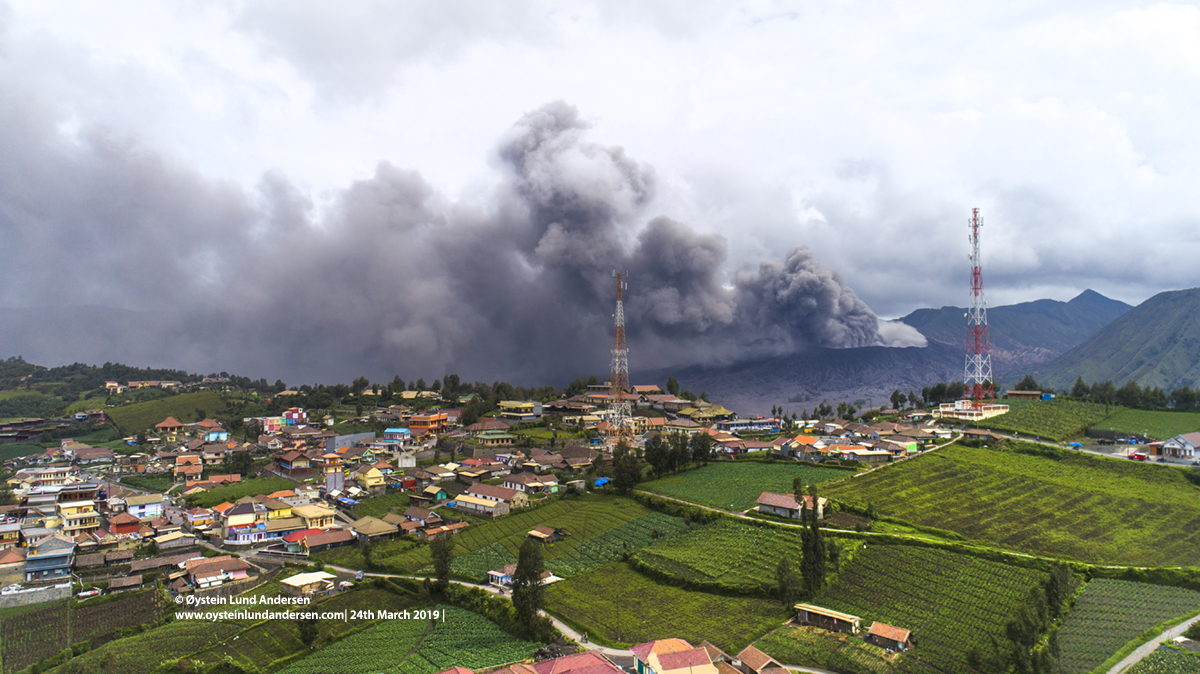 Bromo eruption march 2019 tengger drone