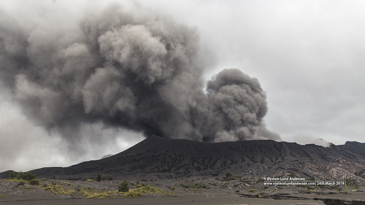 Bromo eruption march 2019 tengger drone