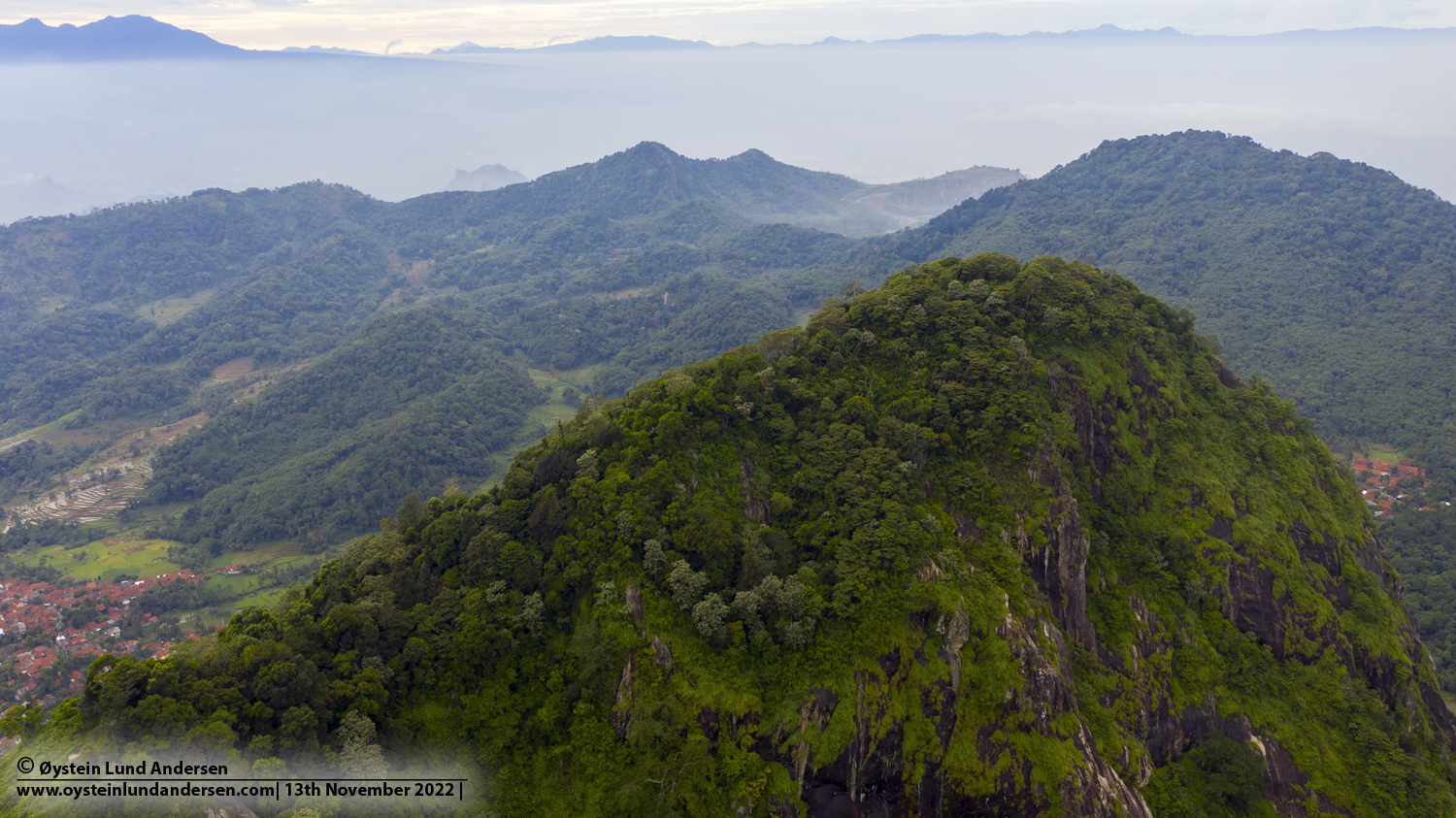 Parang lava dome, jatilihur, sanggabuana, indonesia