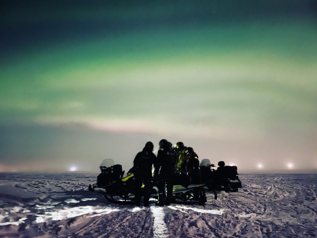 snowmobile tours northern light