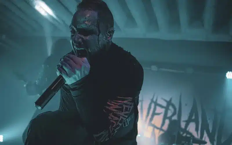 Neverland in Ashes, Interview