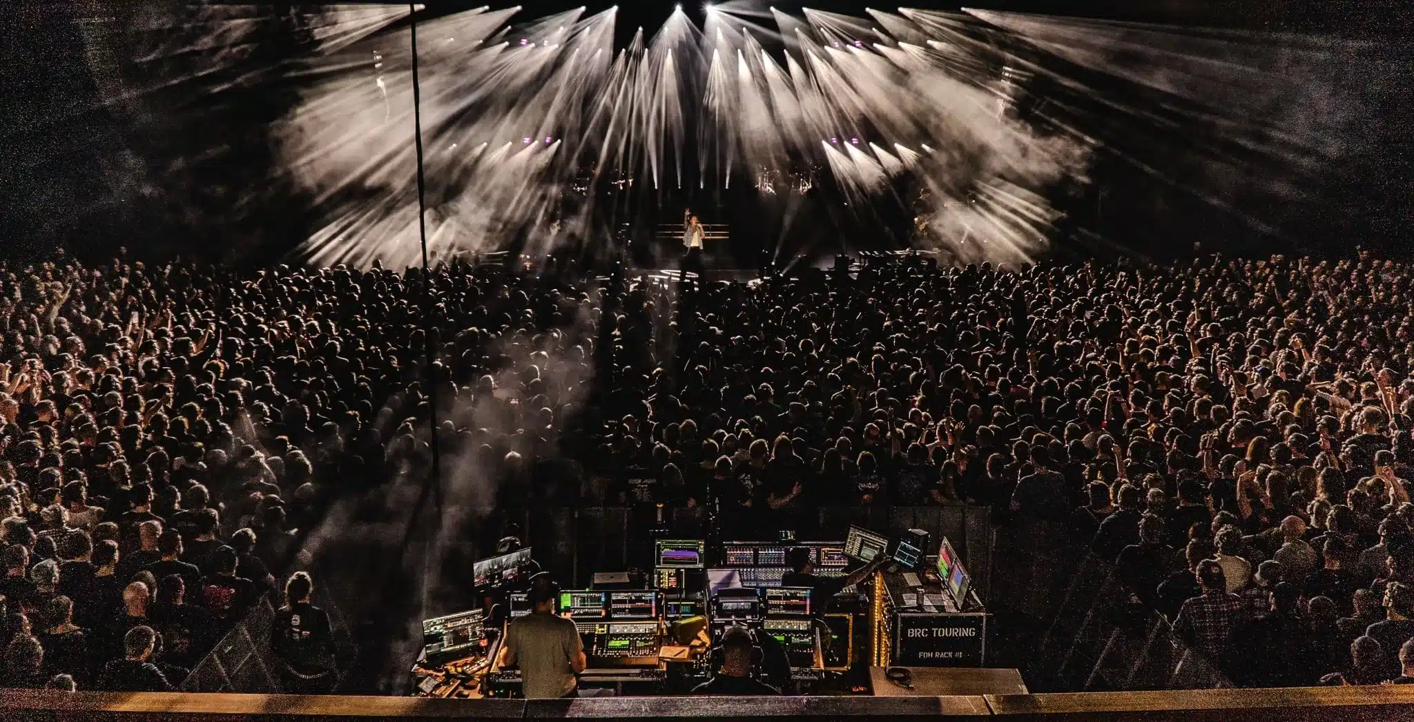PAPA ROACH spenden 20.000€ nach vier restlos ausverkauften Deutschland-Shows !