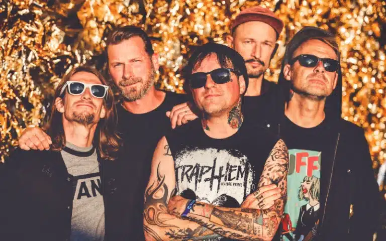 DONOTS kündigen intime Clubtour zum neuen Album „Schwert aus Holz“ an