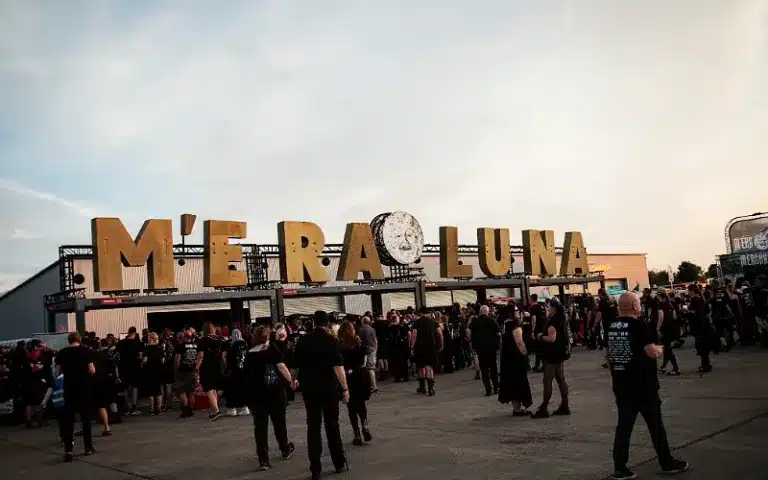 mera luna 2025