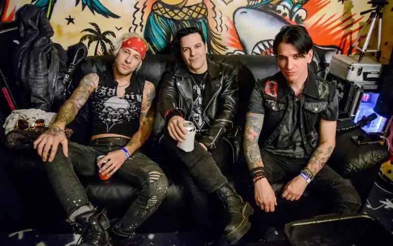 Sex Slaves, Paranoyd Magazin, Tour