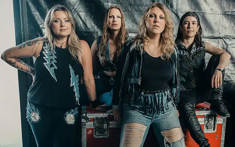 Thundermother kündigen erstes Live-Album Live’N’Alive an