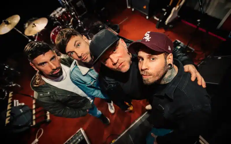 ENGST verlängern 10-Jahre-Tour mit neuen Shows