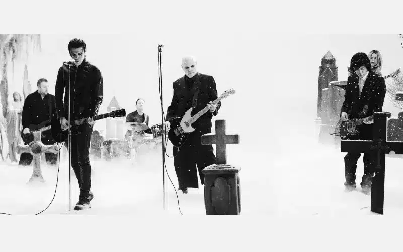 Yungblud startet 2026 mit „Zombie“-Collab mit The Smashing Pumpkins quelle: instagram , Yungblud and The Smashing Pumpkins all rights reserverd