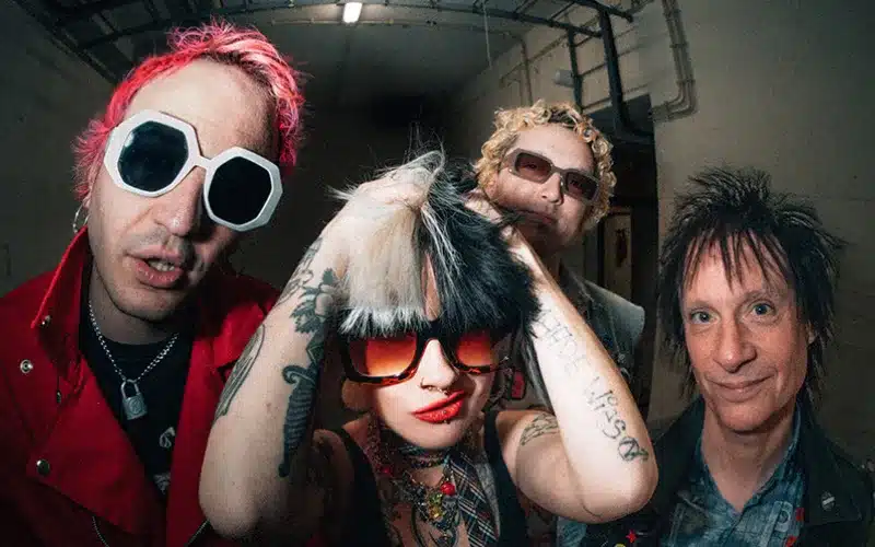 ERECTION kündigen neues Album „Plug It In“ an – Vom Ritchie an den Drums