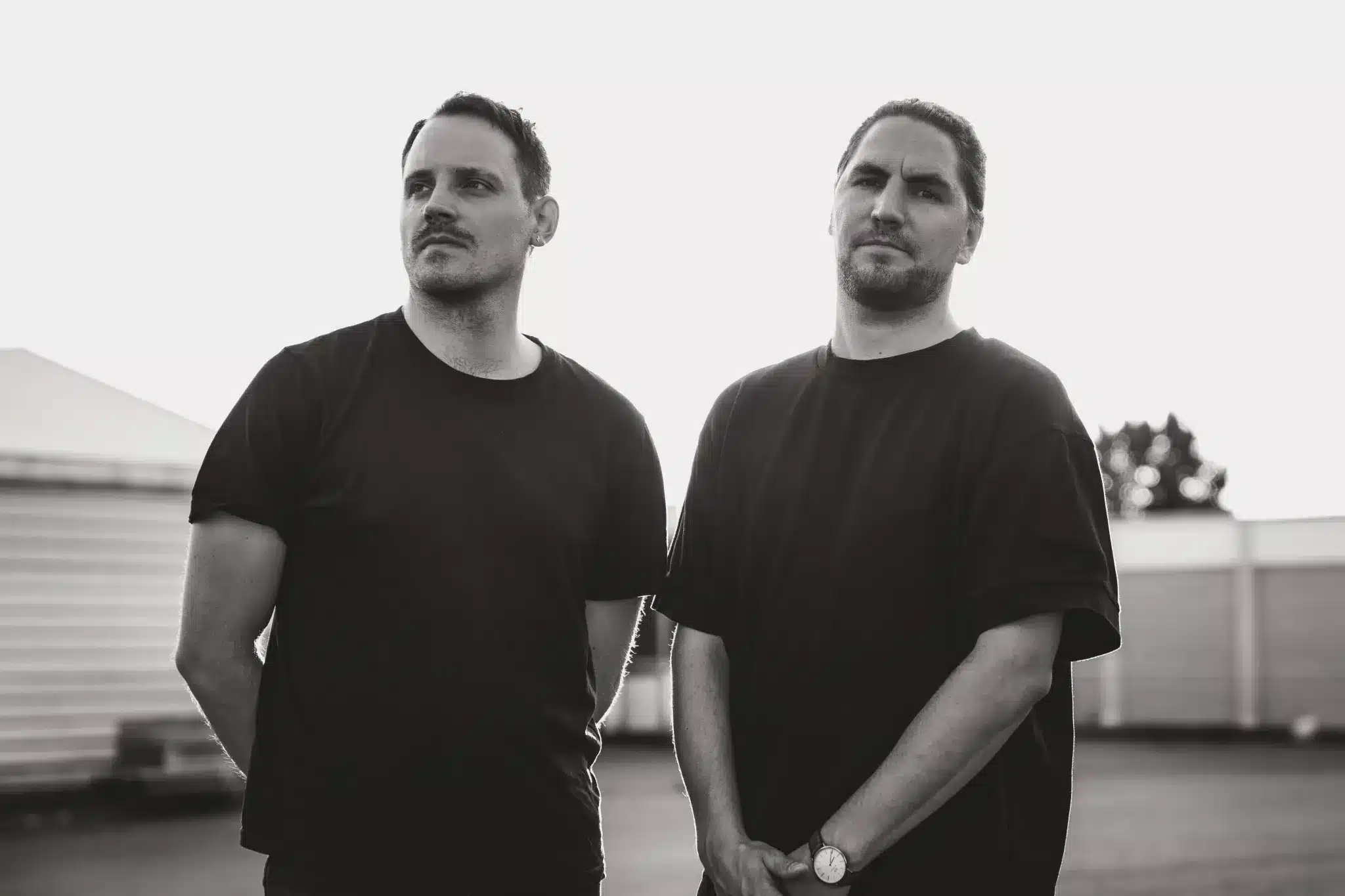 Wenn alte Rollenbilder leiser werden – grilot lassen Druck und Ballast losmit neuer Single „gewesen/verwesen“