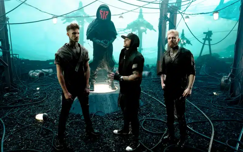 SMASH INTO PIECES: „Hollow“ startet Richtung Eurovision