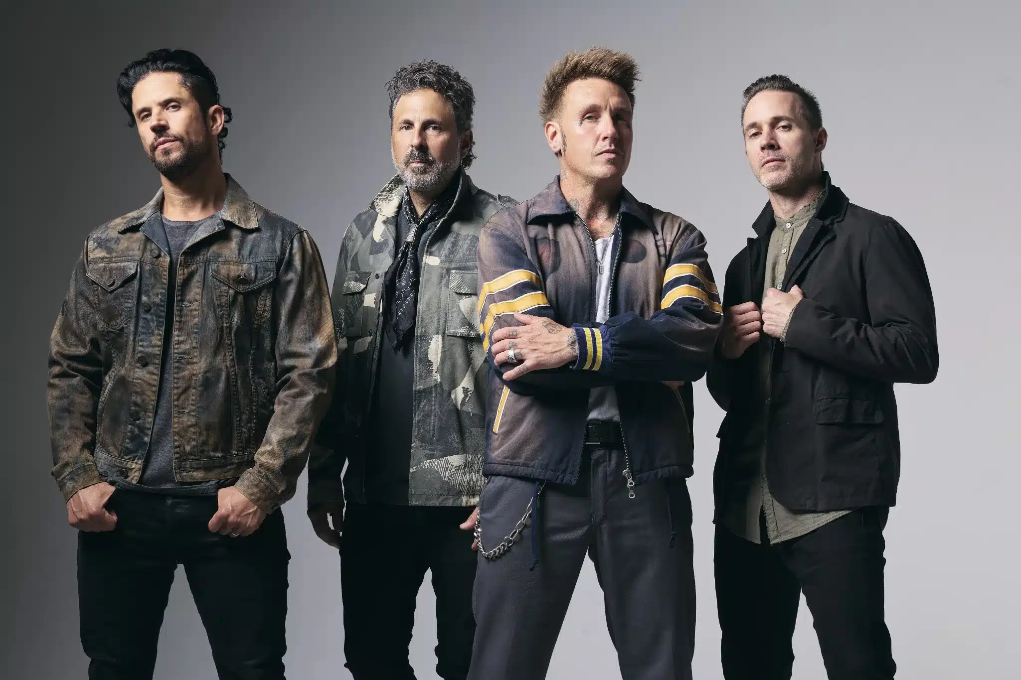 Papa Roach Gehen Gitarrist live auf der Bühne beim Konzert in  in  | Foto: Marc Blessing