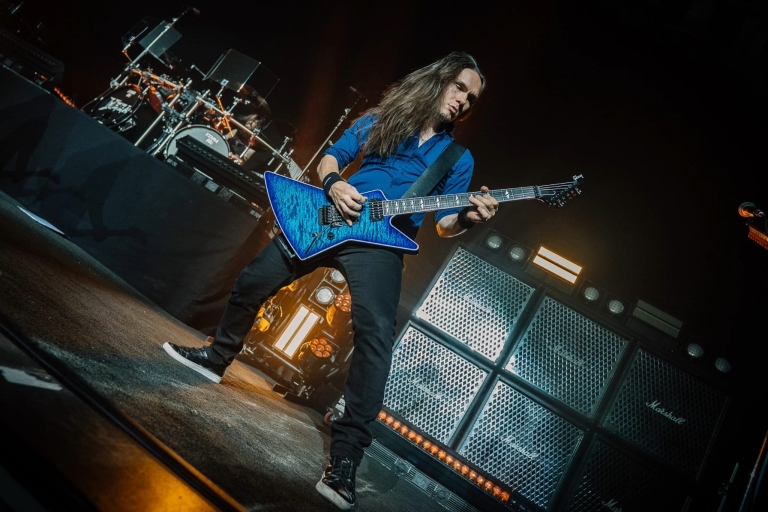 Megadeth bei der Show im Scheinwerferlicht © Marc Blessing
